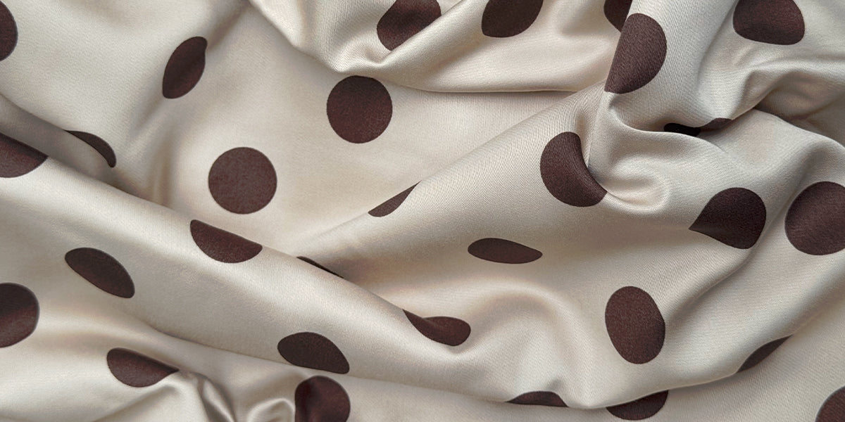 Pre-Order: Double Sided Polka Dot Duvet Set