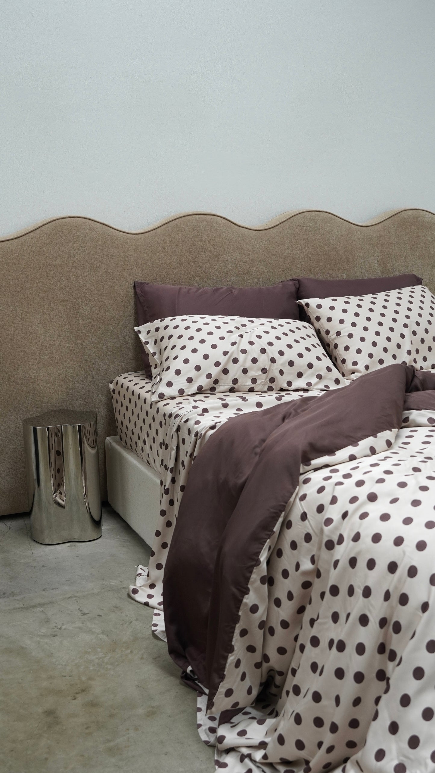 Pre-Order: Double Sided Polka Dot Duvet Set