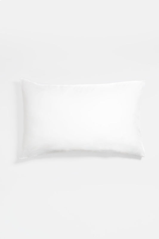 White Standard Pillow Set