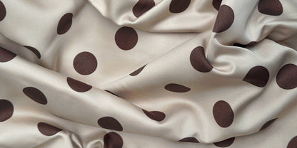 Pre-Order: Double Sided Polka Dot Duvet Set